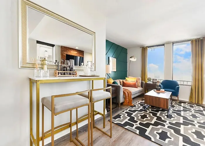 Apartment Hostwise - Grandview Balcony With Stunning Skyline Views *